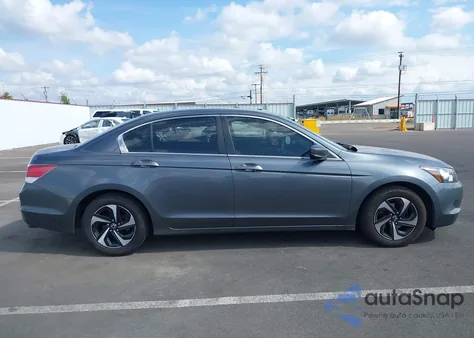 2010 Honda Accord 2.4 Lx-P из США, поврежденный, VIN 1HGCP2F49AA118768